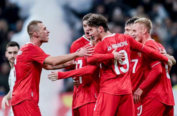 Карпин расквитался за Черчесова! Россия разгромила Сербию