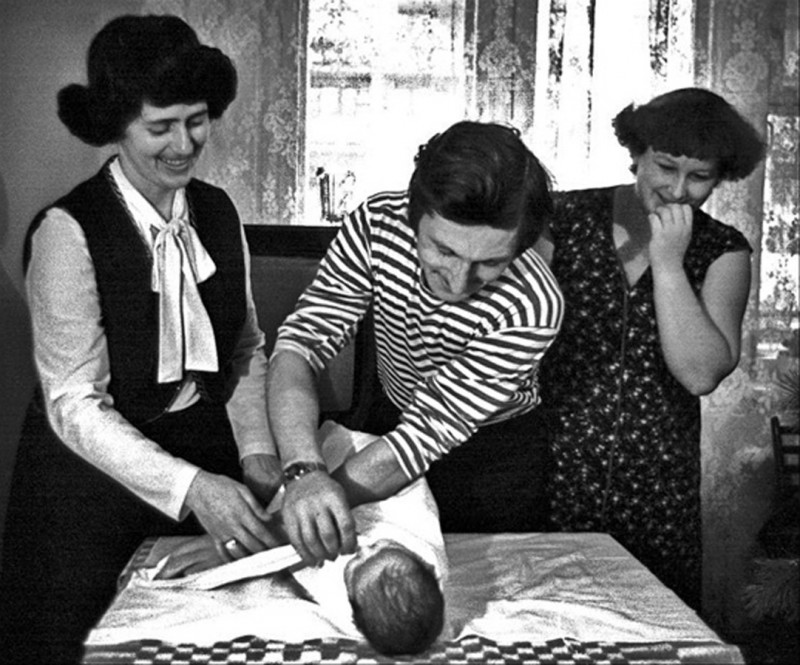 СТРАНА, КОТОРУЮ В 1991 ГОДУ РАЗРУШИЛИ ЭЛЬЦИНЫ, ГАРБЕРЫ, ЧУБАЙСЫ И ДРУГИЕ ЖИДЫ!