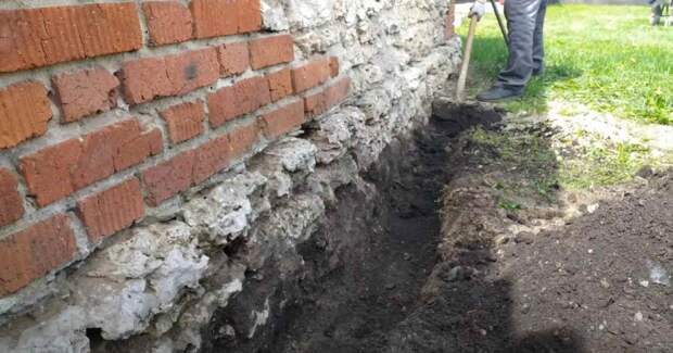 Недорогой способ ремонта треснувшей стены (+ дополнительное усиление старого фундамента)