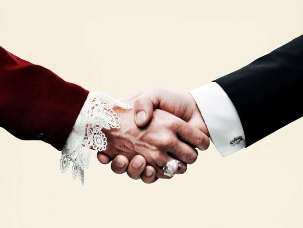 Чем может быть опасно рукопожатие