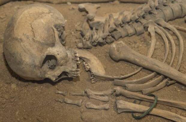 Археологи изучили древнее захоронение жительницы Сардинии, датированное III в