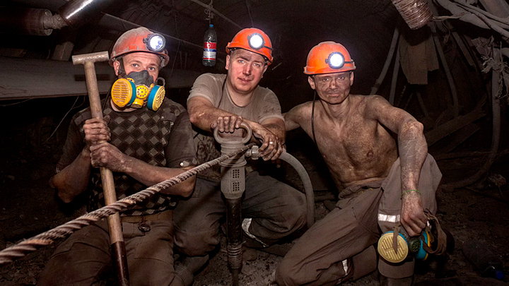 Всему виной офшоры: Рост цен на уголь обогатит олигархов, но наша экономика не получит ничего