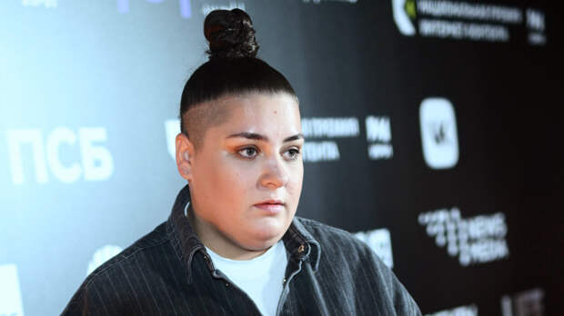 «Целовала бы ноги»: блогер Гасанханова жалеет, что не уделяла родителям внимания