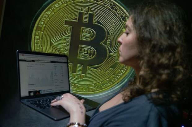 Путин подписал закон о правилах ареста цифровой валюты