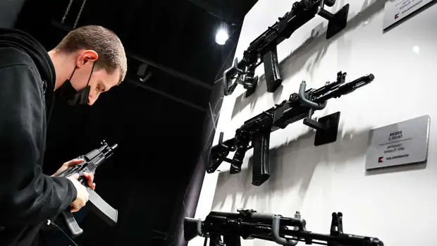 Пятый пакет санкций Евросоюза против России вступил в силу