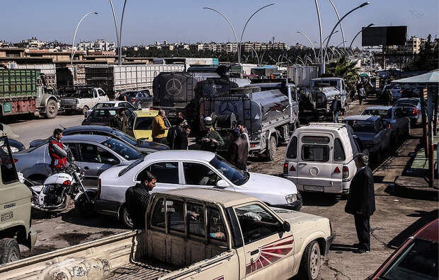 В очереди за бензином, Алеппо, 5 марта
