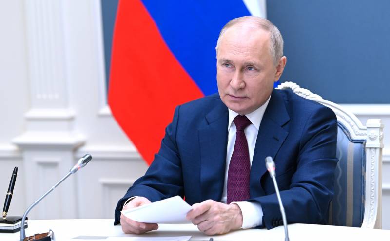 Пресс-служба Кремля сообщает, что у президента пока нет в планах телефонного разговора с Эрдоганом