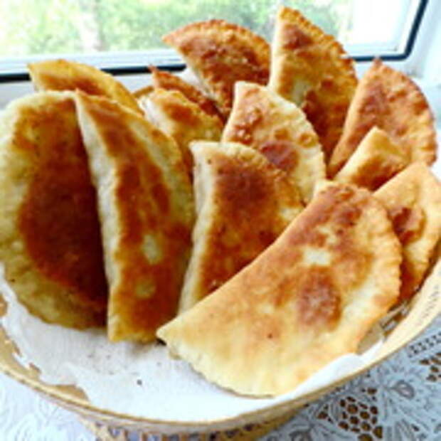 Чебуреки,кому чебуреки)))