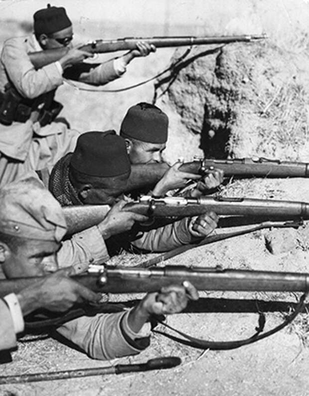 Мусульманские войска около Навальканеро (октябрь 1936 года)