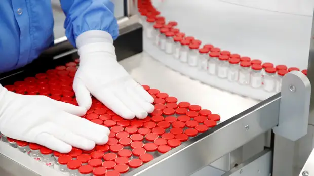 Голикова назвала сроки поступления в гражданский оборот вакцины от COVID-19 для детей