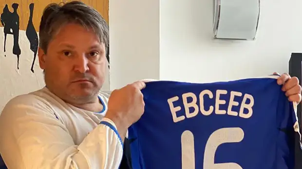 Ностальгические посты, укус Зидана и сравнение с Симеоне: как Евсеев привлёк к себе внимание на карантине