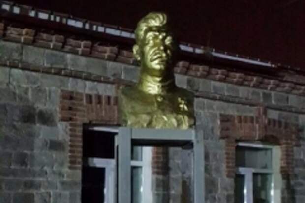 К Октябрю 17-го в стране будет не менее 1000 памятников и бюстов Сталина!