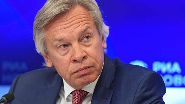 Председатель Временной комиссии Совета Федерации РФ по информационной политике и взаимодействию со СМИ Алексей Пушков Председатель Временной комиссии Совета Федерации РФ по информационной политике и взаимодействию со СМИ Алексей Пушков