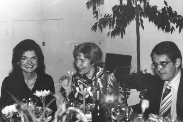 С Жаклин Кеннеди-Онассис, Нью-Йорк, 1977 год