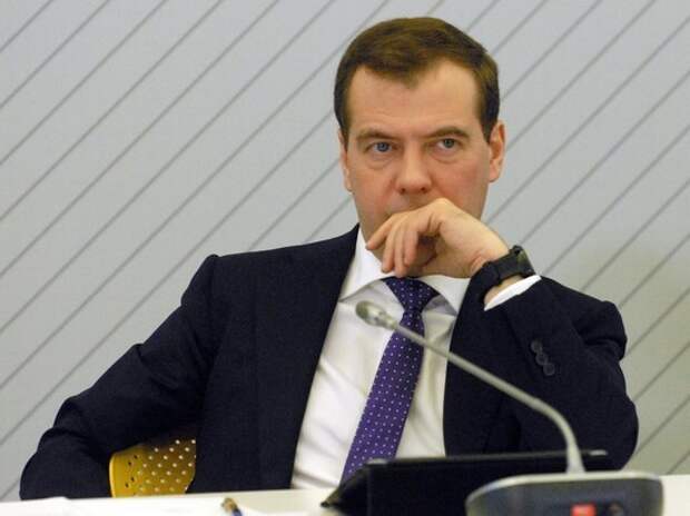 Вассерман: Медведев сам заказал Навальному расследование против себя Вассерман: Медведев сам заказал Навальному расследование против себя