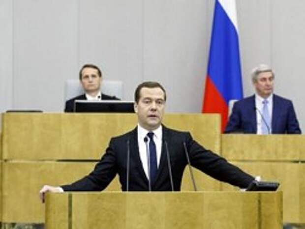 Медведев запугал депутатов Госдумы