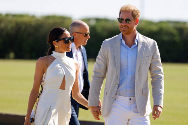 Принца Гарри и Меган Маркл начали избегать соседи