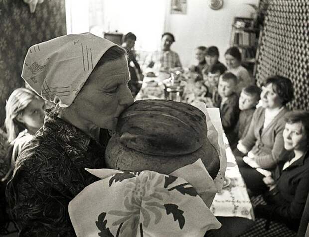 СТРАНА, КОТОРУЮ В 1991 ГОДУ РАЗРУШИЛИ ЭЛЬЦИНЫ, ГАРБЕРЫ, ЧУБАЙСЫ И ДРУГИЕ ЖИДЫ!