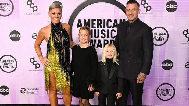 Пинк отреагировала на сообщение о крушении ее брака