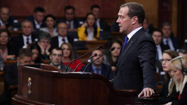 Дмитрий Медведев: Запад использует Украину для давления на Россию