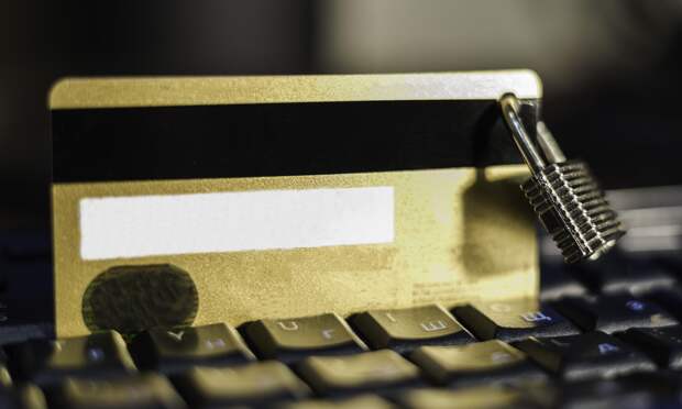 Архангелогородец лишился 135 тысяч рублей, пытаясь купить икону в интернете