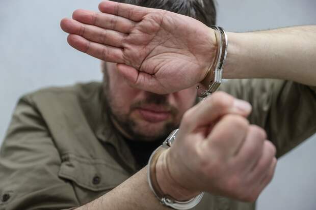 В Кузбассе росгвардейцы задержали дебошира, угрожавшего женщине