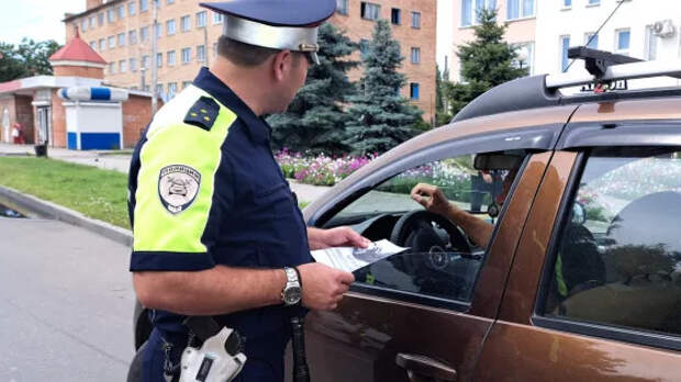 Что сделать водителю, чтобы ГАИ перестала останавливать машину