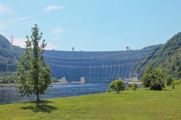 Саяно-Шушенская ГЭС, Черёмушки и Саяногорск путешествия, факты, фото