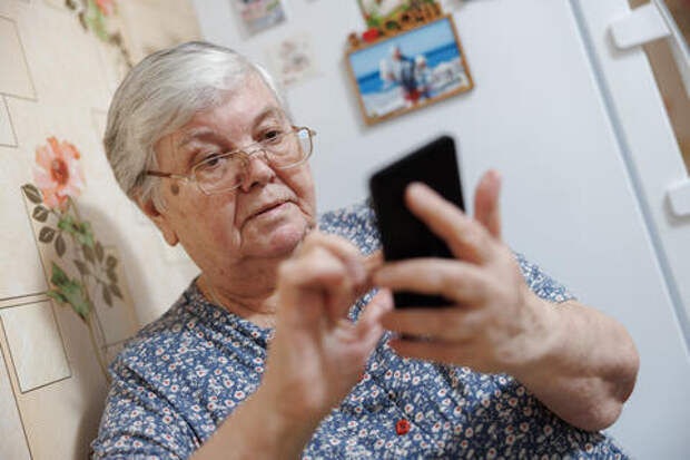 Телефонный спектакль на 4 млн: краснодарская пенсионерка лишилась всех своих сбережений, поверив в замену электронного замка на домофоне