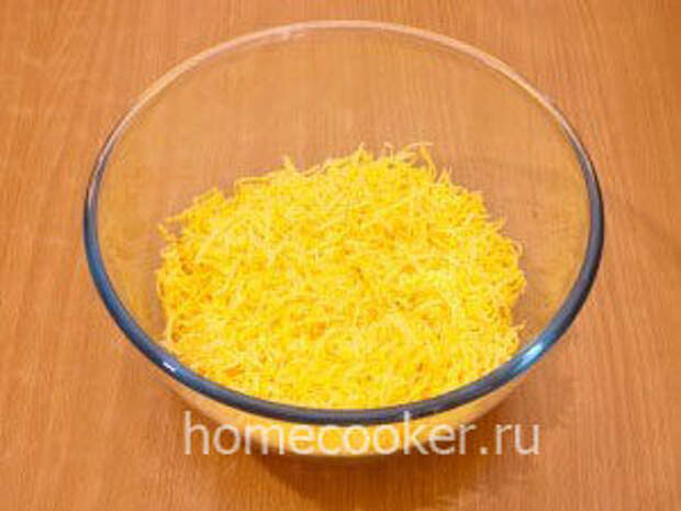 Салат с ананасом и сыром Natertyj syr 7 300x225 Салат с ананасом и сыром
