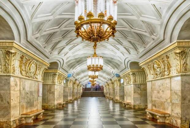 10 самых красивых станций метро Москвы 10 самых красивых станций метро Москвы
