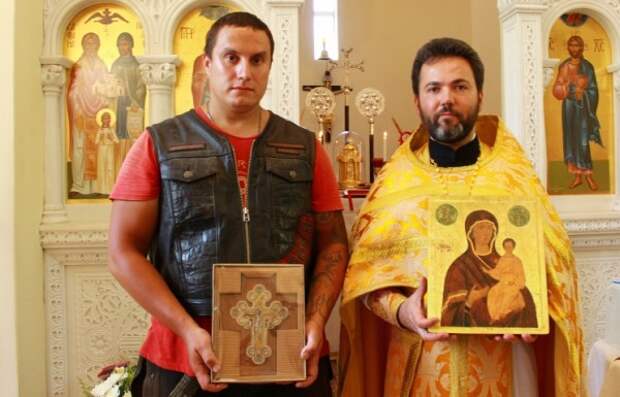 Российские байкеры привезли иконы в храмы Московского Патриархата на юге Африки