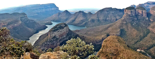 Каньон реки Блайд Южная Африка. Вниз не смотреть. Самые глубокие каньоны планеты. Фото с сайта NewPix.ru