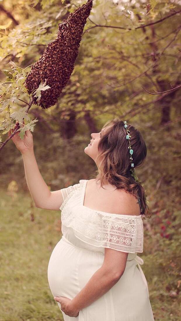 Беременная девушка устроила фотосессию с 20 тысячами пчёл