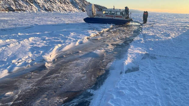 Один пассажир затонувшего на Байкале УАЗа с китайскими туристами выжил