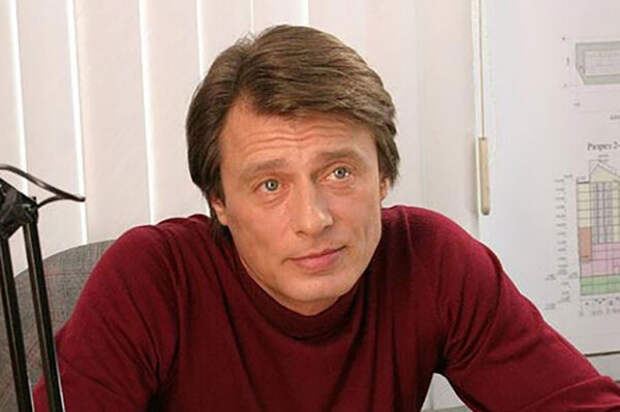 Анатолий Лобоцкий (www.kino-teatr.ru) 