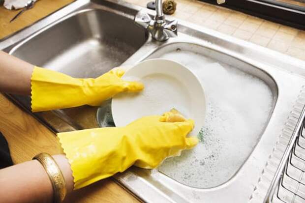 Мытье посуды после замачивания
