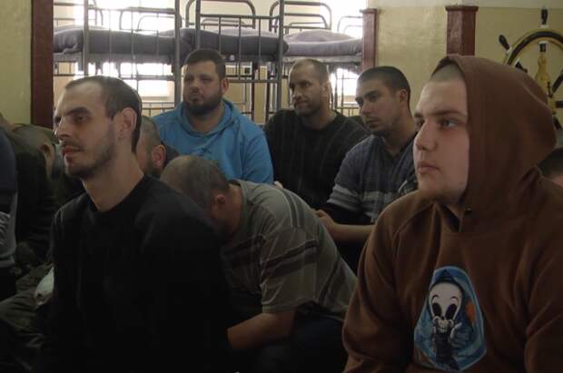 Появилось видео с места содержания пленных из «Азовстали»