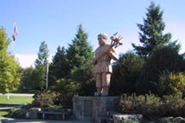 St. Urho statue