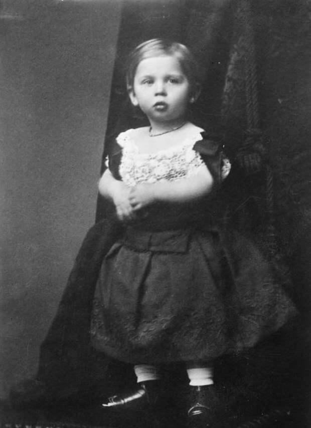 Вильгельм ІІ в детстве. / Фото: www.theroyalforums.com