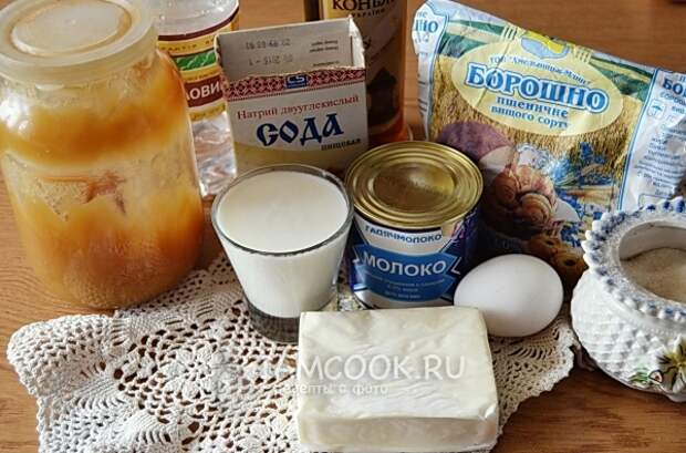Ингредиенты для торта «Медовик» на кефире