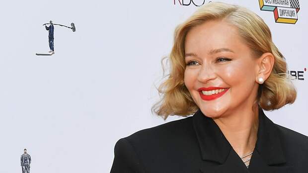 Актриса Юлия Пересильд выложила фото без макияжа