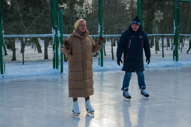 Первый каток открыли в Новосибирске