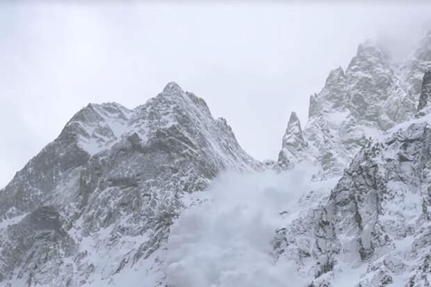 Восемь лыжников погибли в результате схода лавины в горах Калифорнии