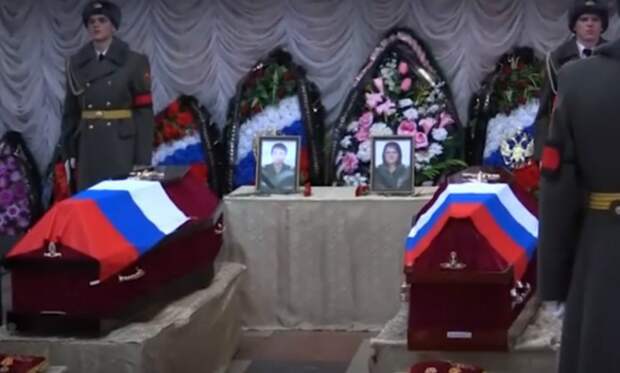 Прощание с погибшими в Сирии медсестрами-подругами началось в Биробиджане 