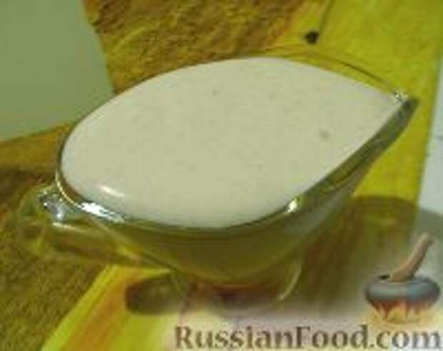 Фото к рецепту: Салатная заправка-соус из сметаны, с хреном и горчицей Фото к рецепту: Салатная заправка-соус из сметаны, с хреном и горчицей