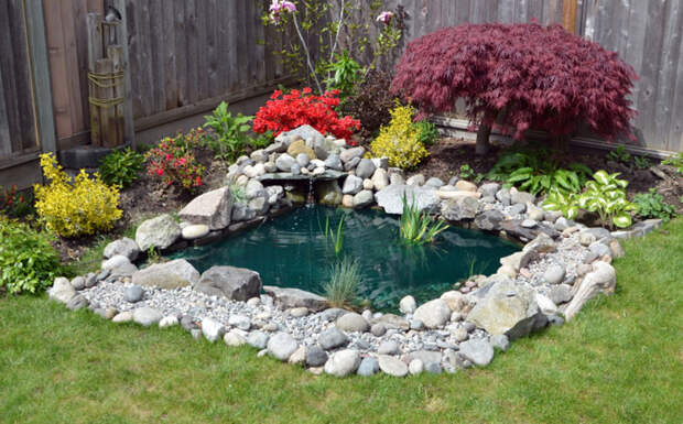 Райский уголок для отдыха: 25 потрясающих идей оформления водоёма в саду