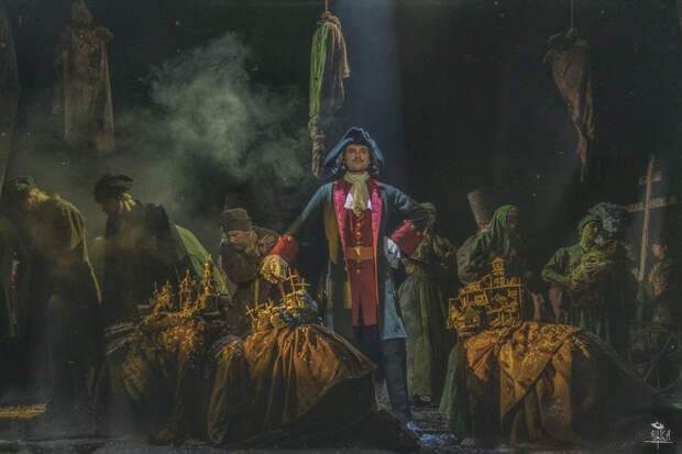 Театр "Модерн" впервые покажет в Петербурге пять масштабных постановок