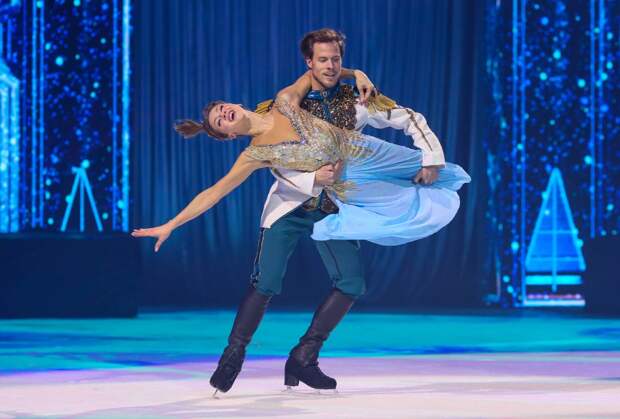 Появились подробности о состоянии порезанной коньком на ледовом шоу чемпионки мира