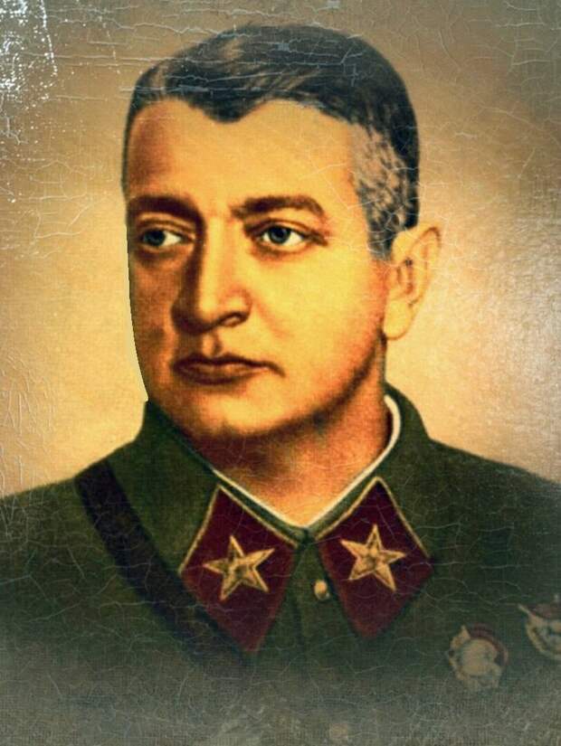 Михаил Николаевич Тухачевский, маршал Советского Союза, расстрелянный в 1937 году.